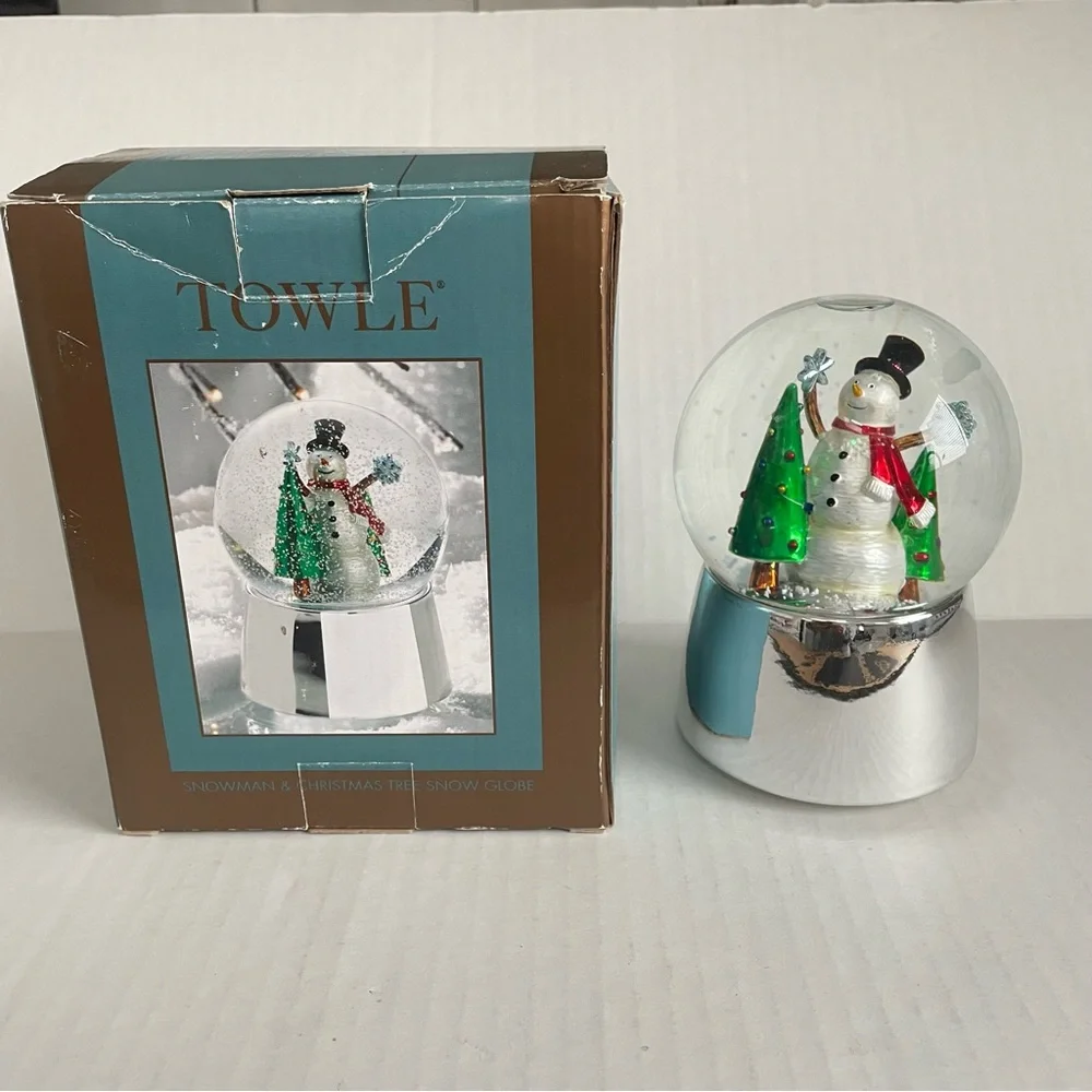 TOWLE SILVERSMITHS Snowman Christmas Tree Snow Globe MUSIC BOX Holiday Decor
